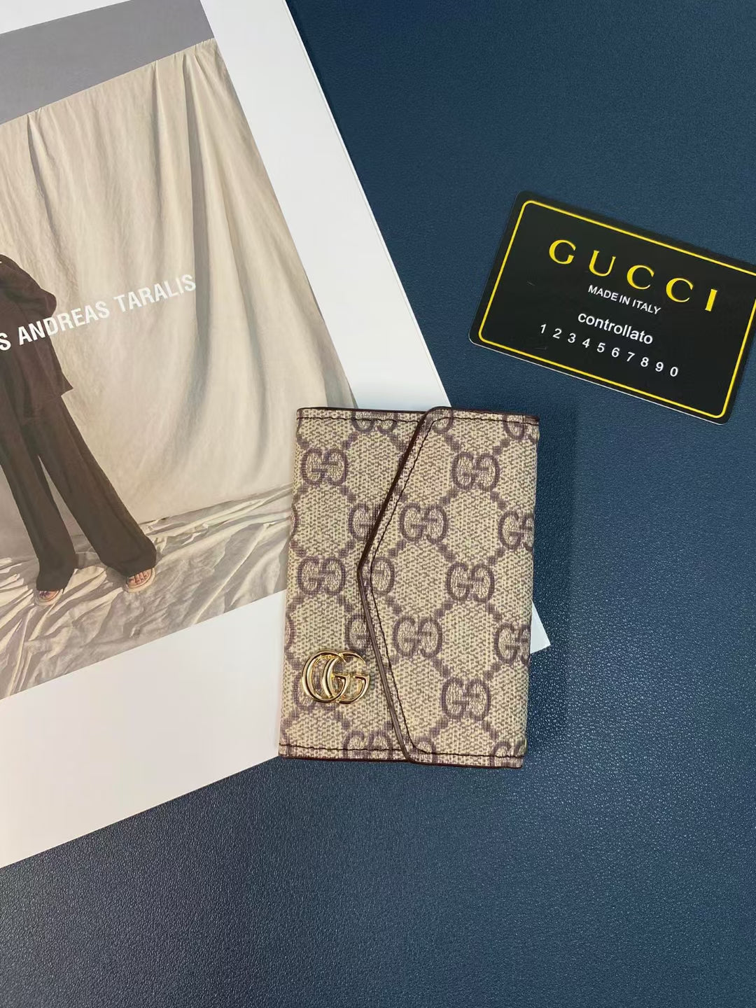 LV SleekStash Card Keeper