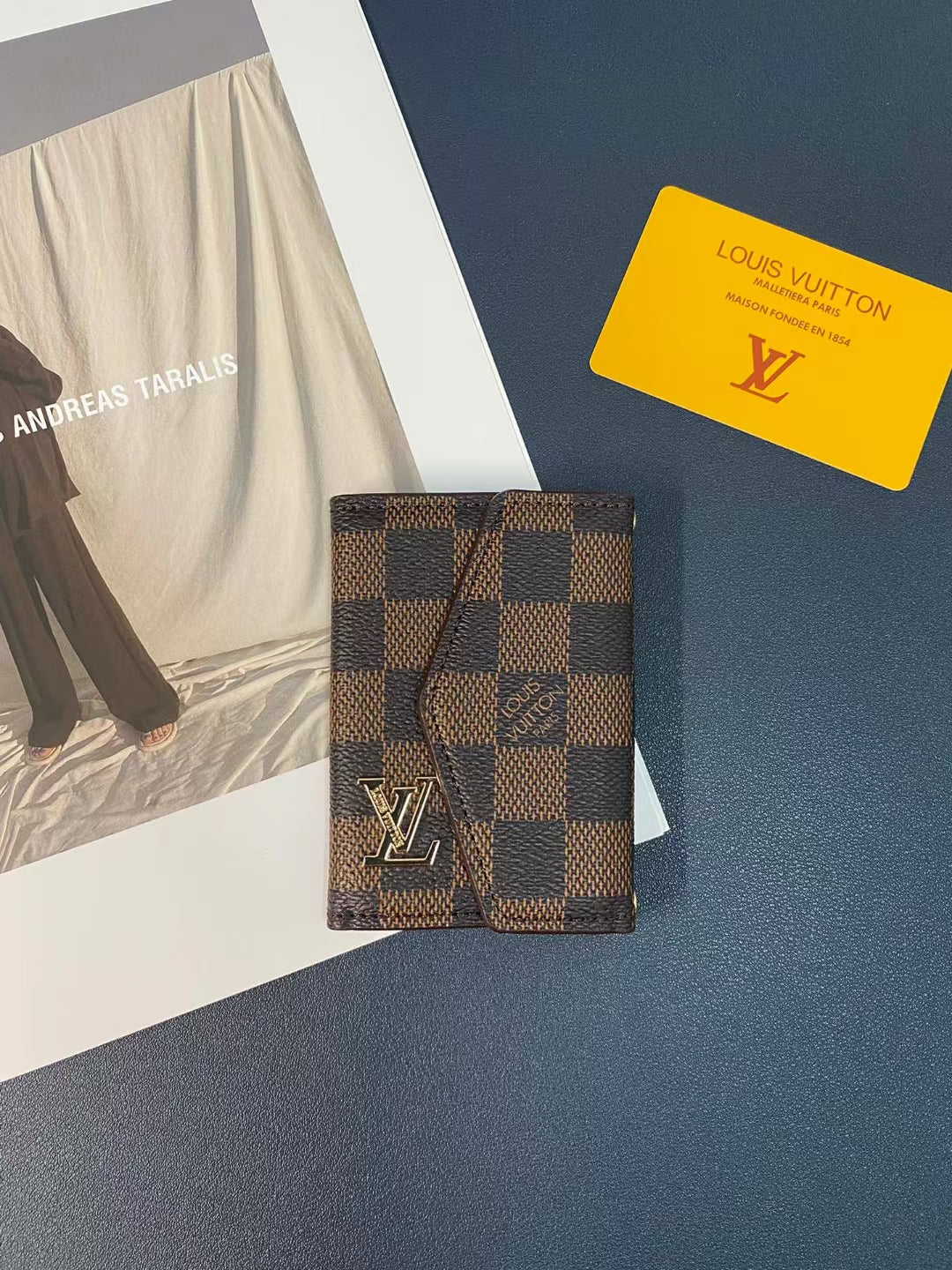 LV SleekStash Card Keeper