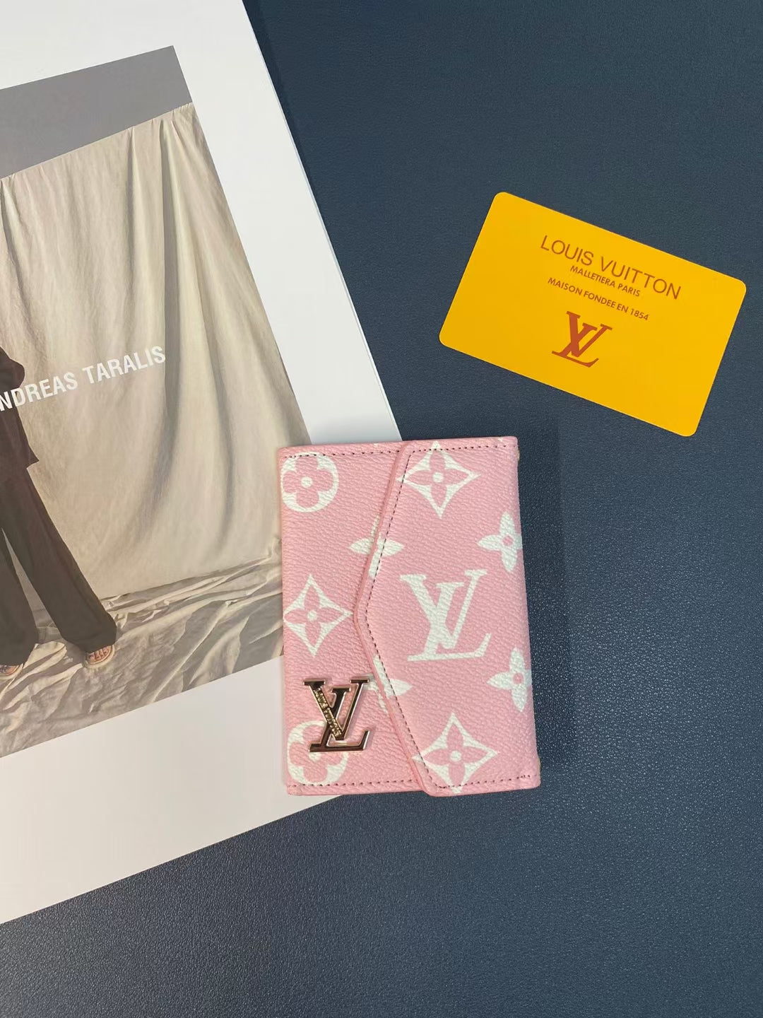 LV SleekStash Card Keeper