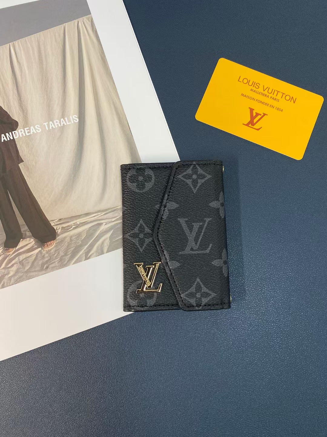 LV SleekStash Card Keeper