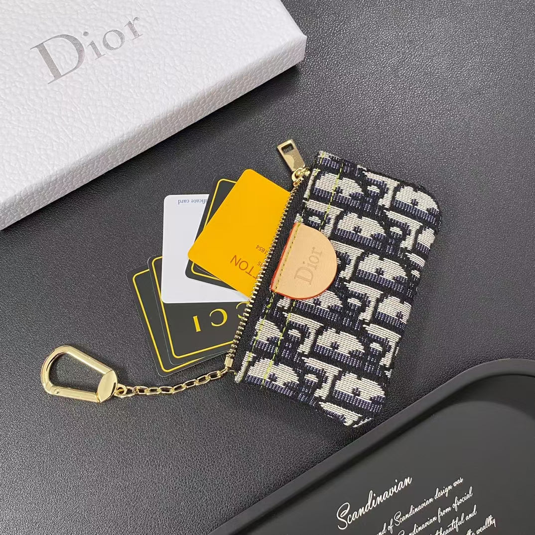 Louis Vuitton Essentials Card Case Luxury