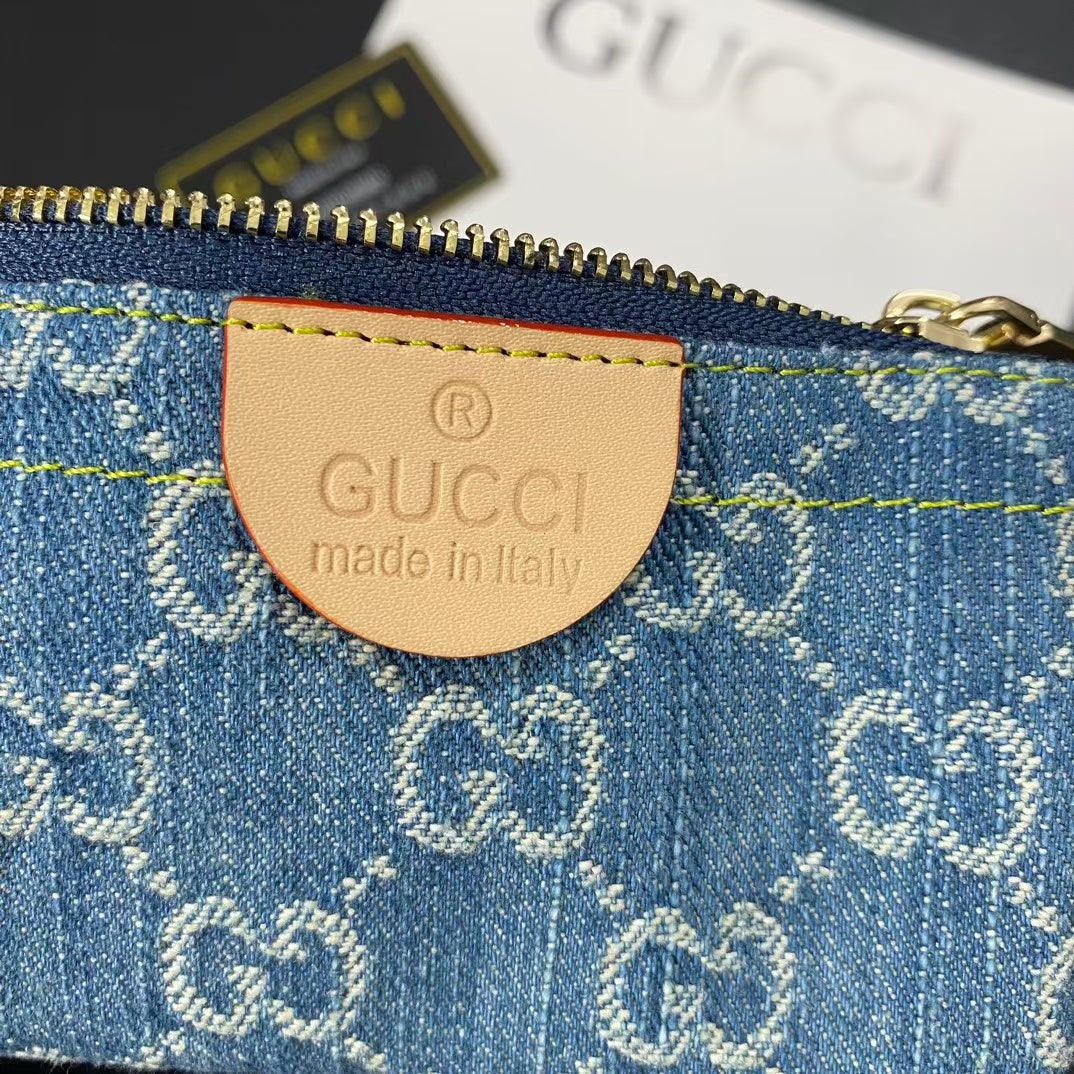 Gucci Monogram Essentials Card Case