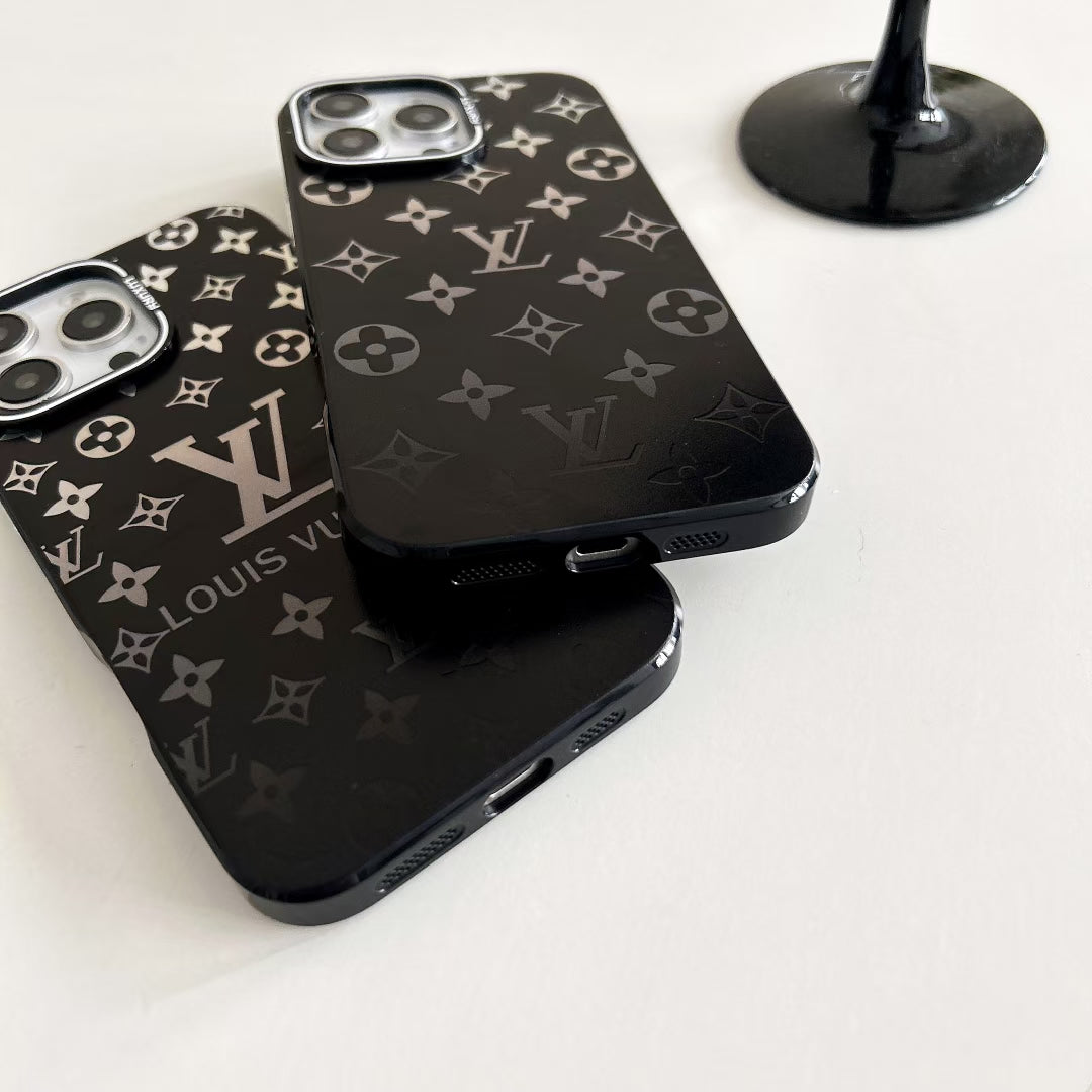 Monogram Edge: Elegant LV iPhone Cover