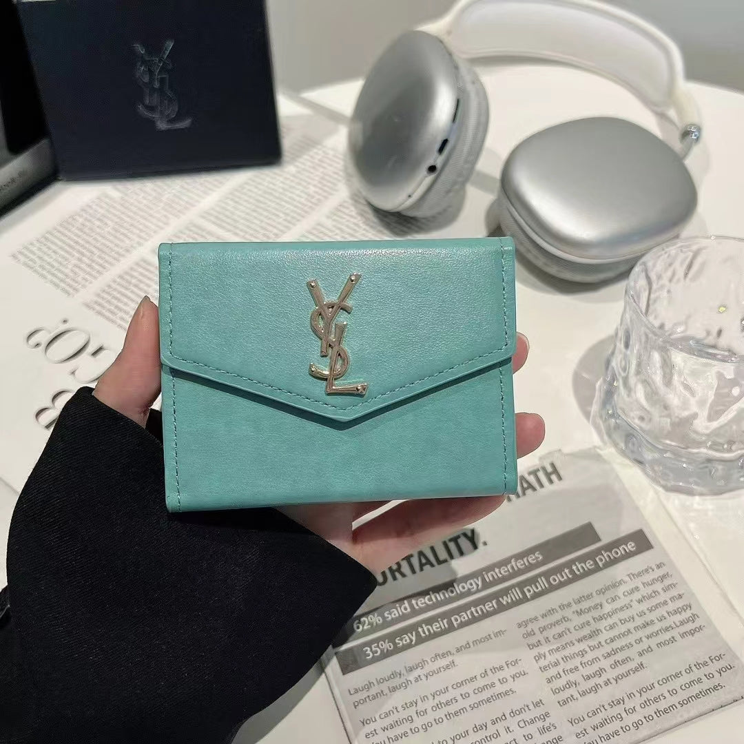 LuxeLine Compact Essentials Case LV