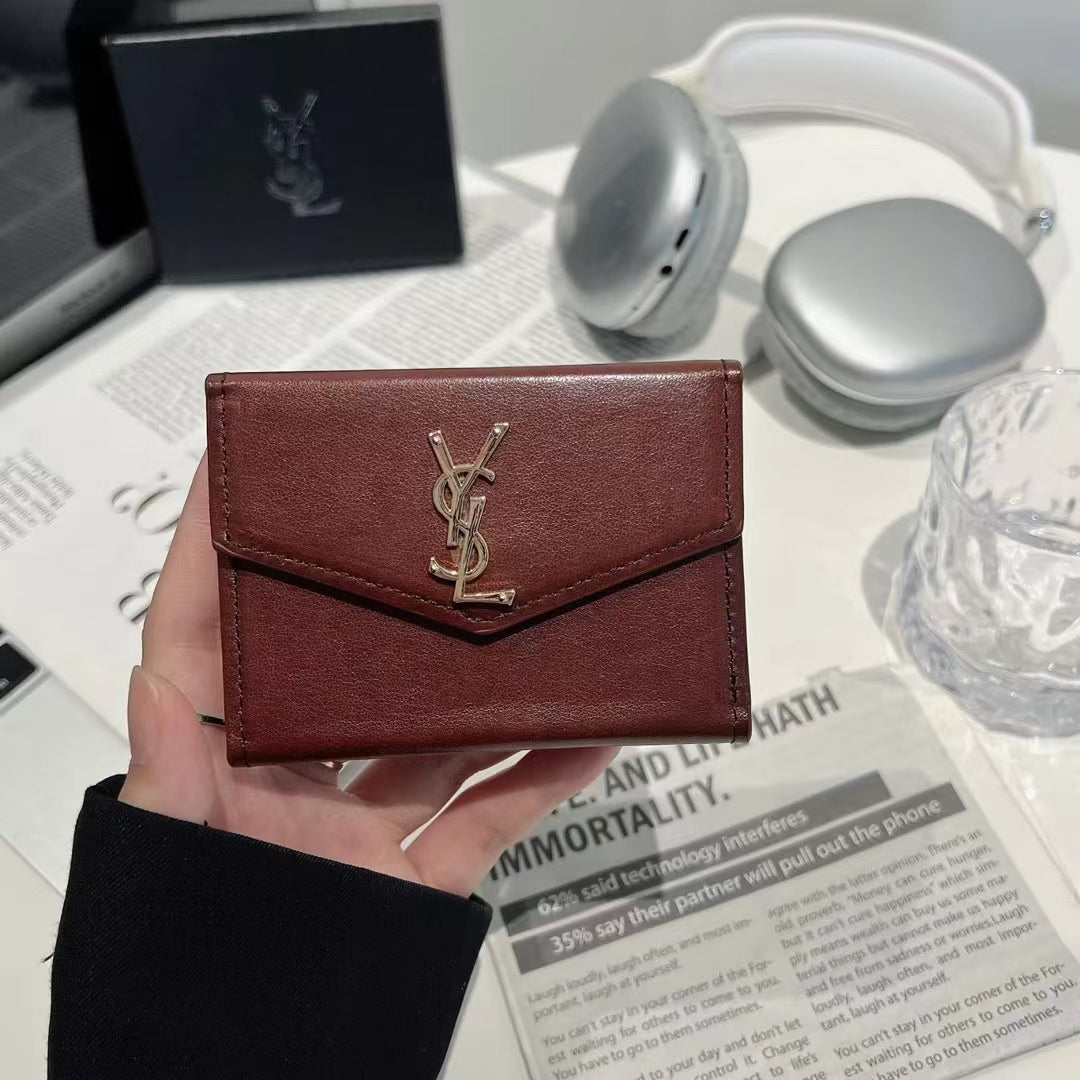LuxeLine Compact Essentials Case LV