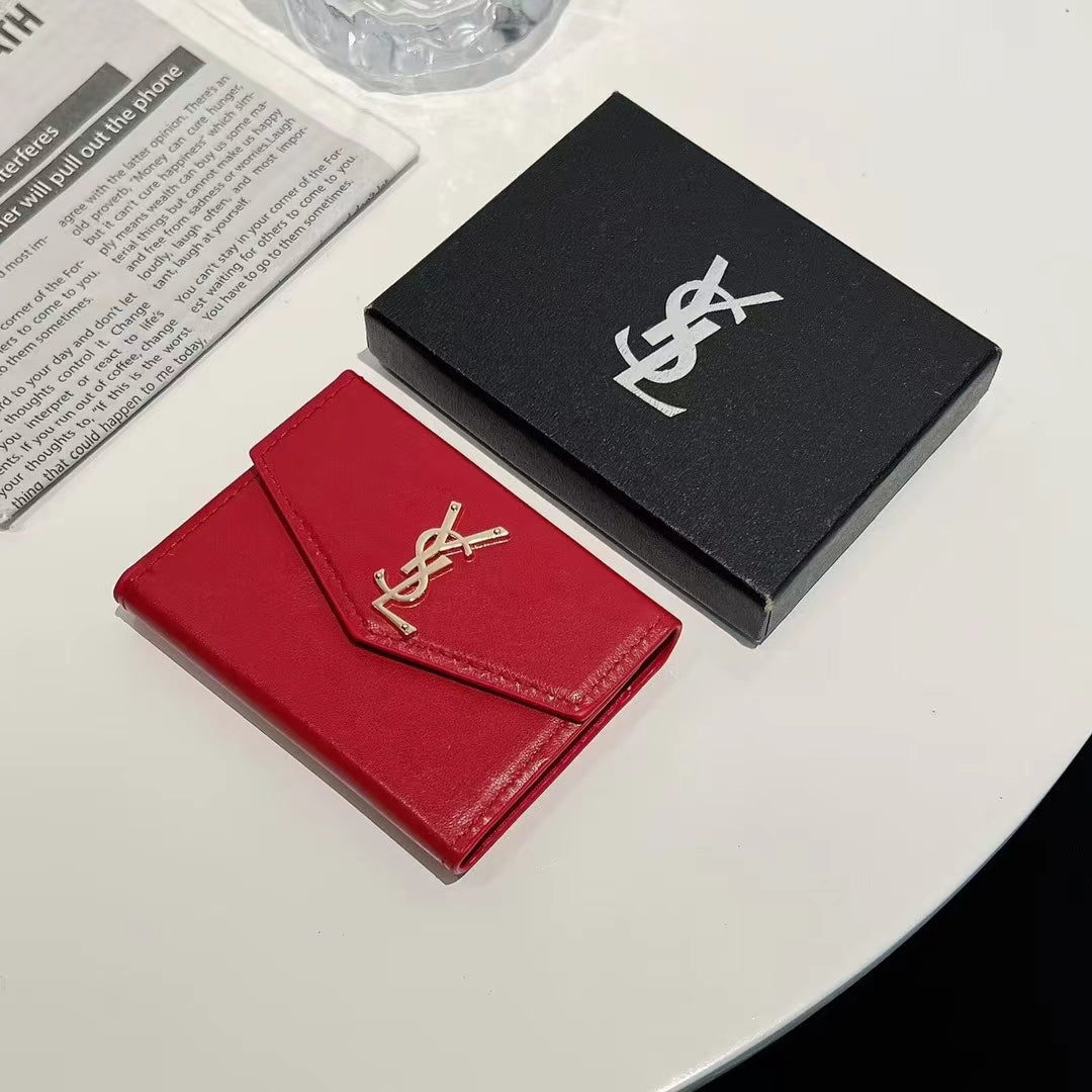 LuxeLine Compact Essentials Case LV