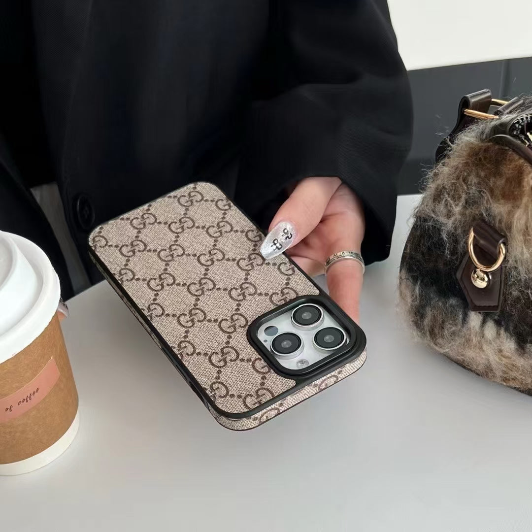 LV Signature SoftGuard Case