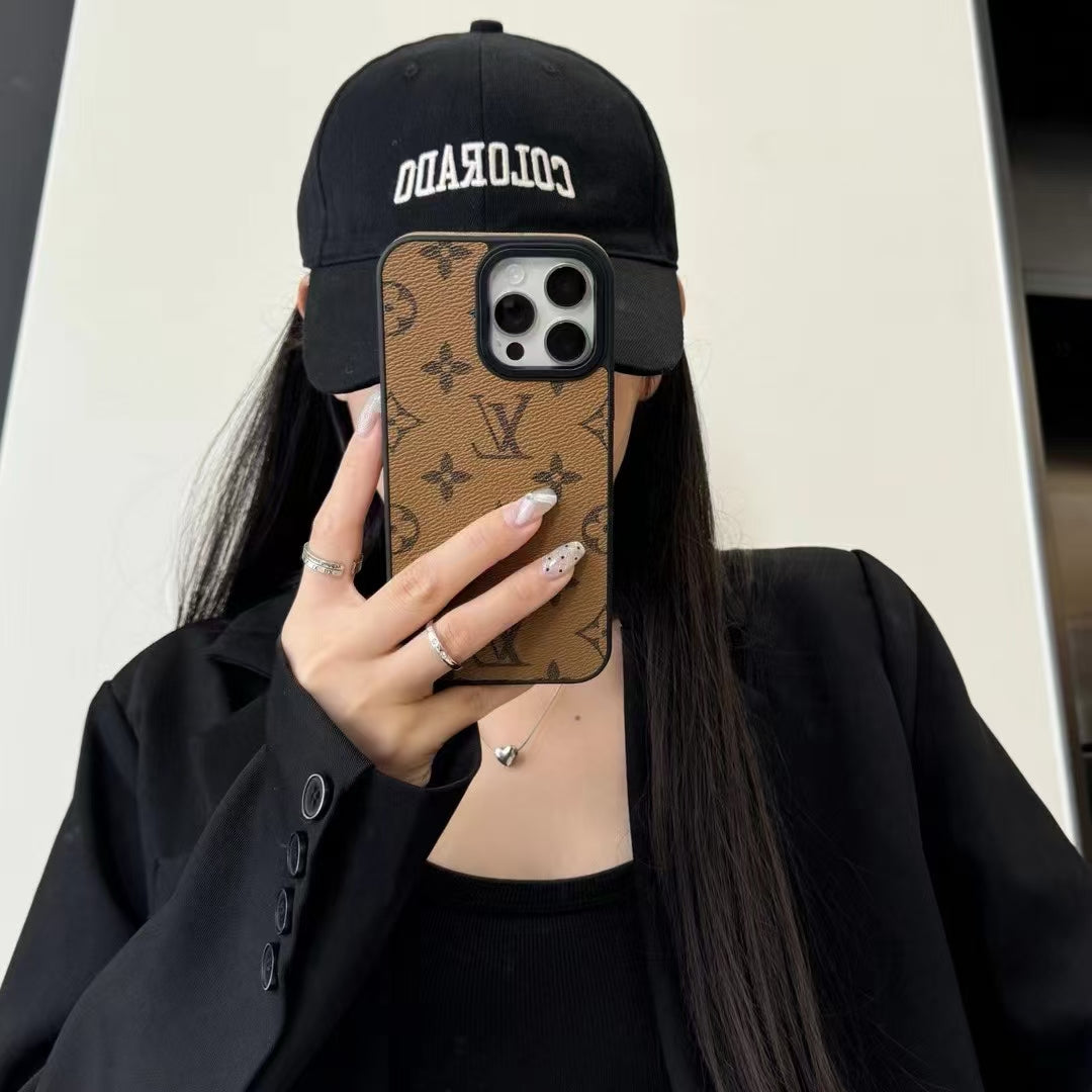 LV Signature SoftGuard Case