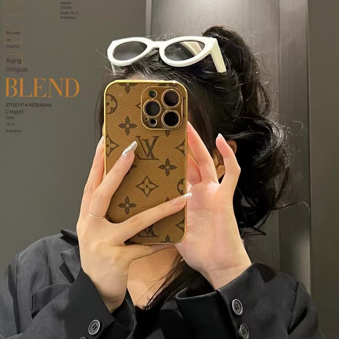 LuxeGuard LV Snap Case