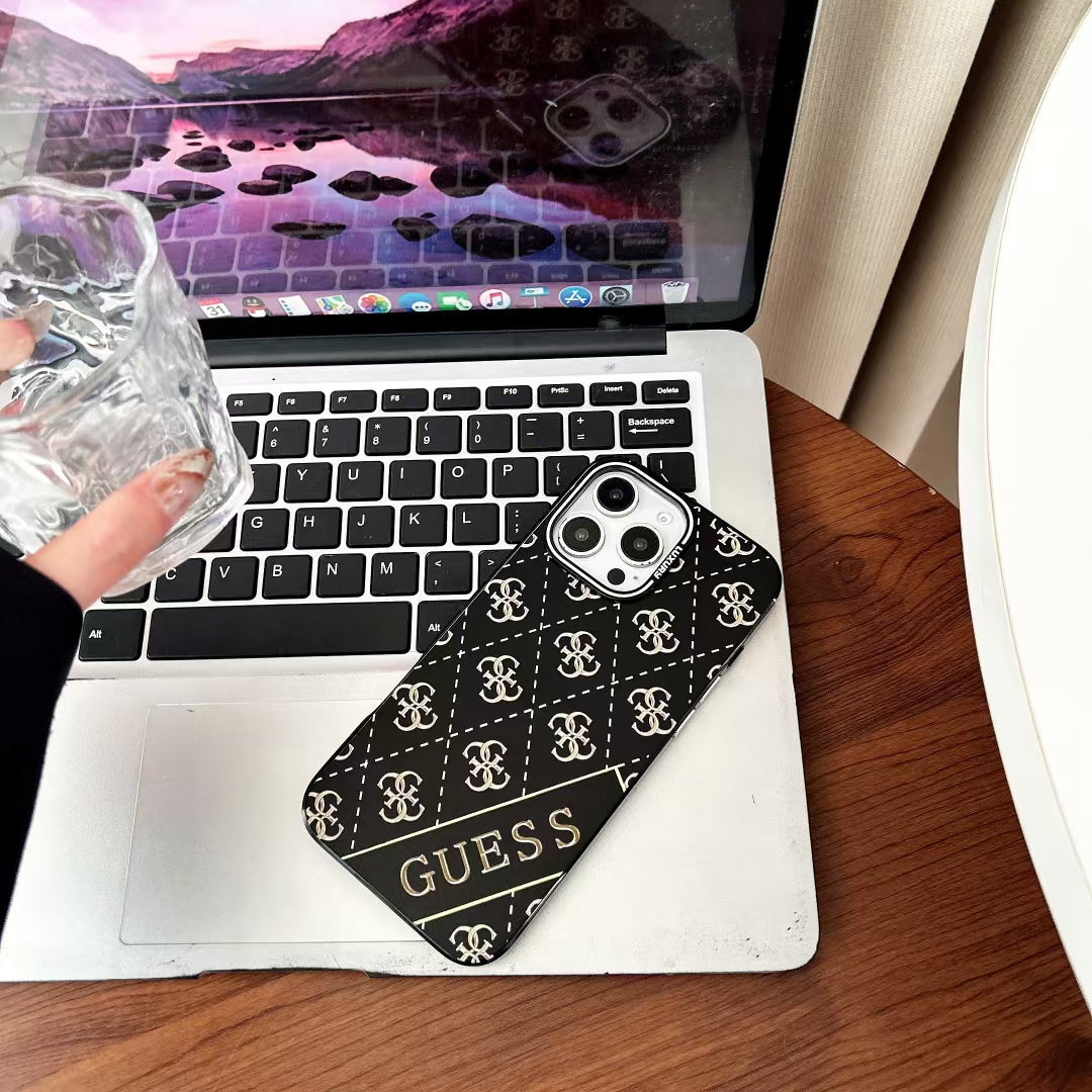 GUESS Signature Sleek Fit Case