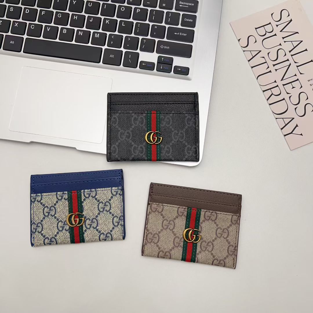 Gucci GG Supreme Card Holder