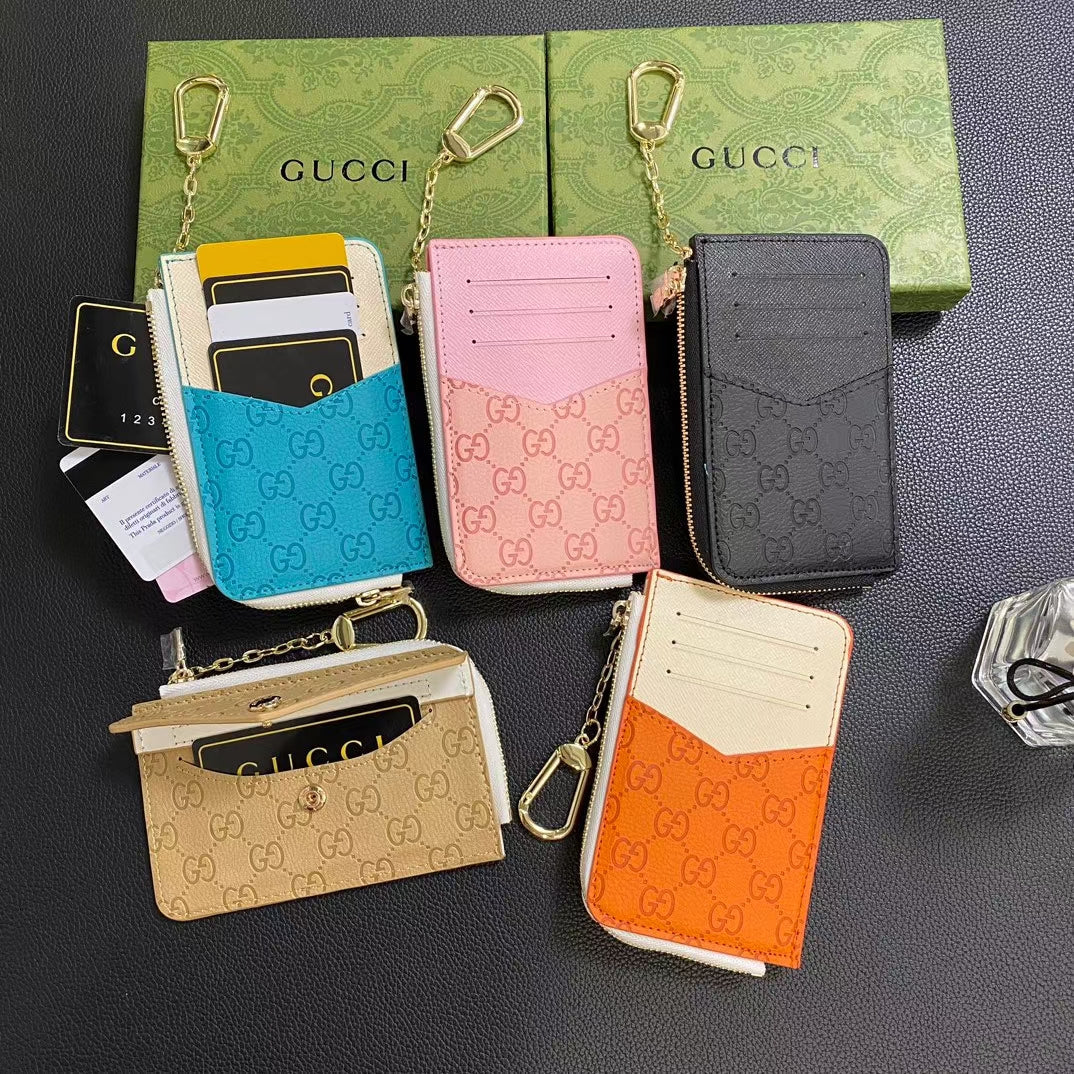 Gucci Signature Slim Card Holder