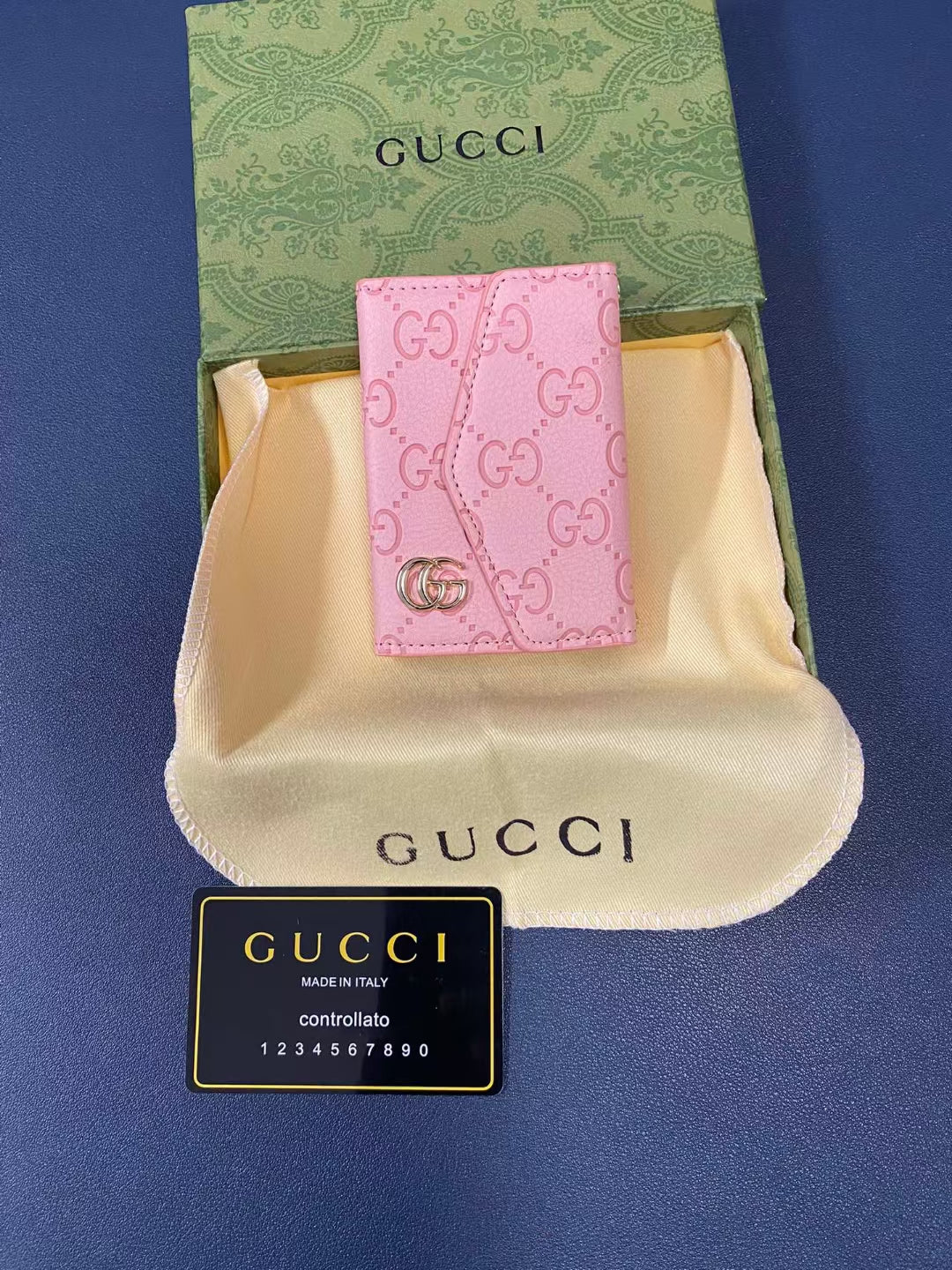 Gucci Signature Slim Wallet Card Case