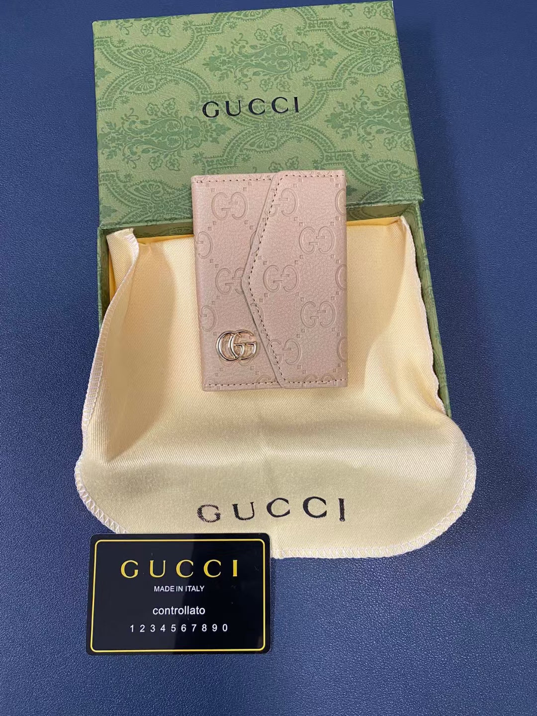 Gucci Signature Slim Wallet Card Case