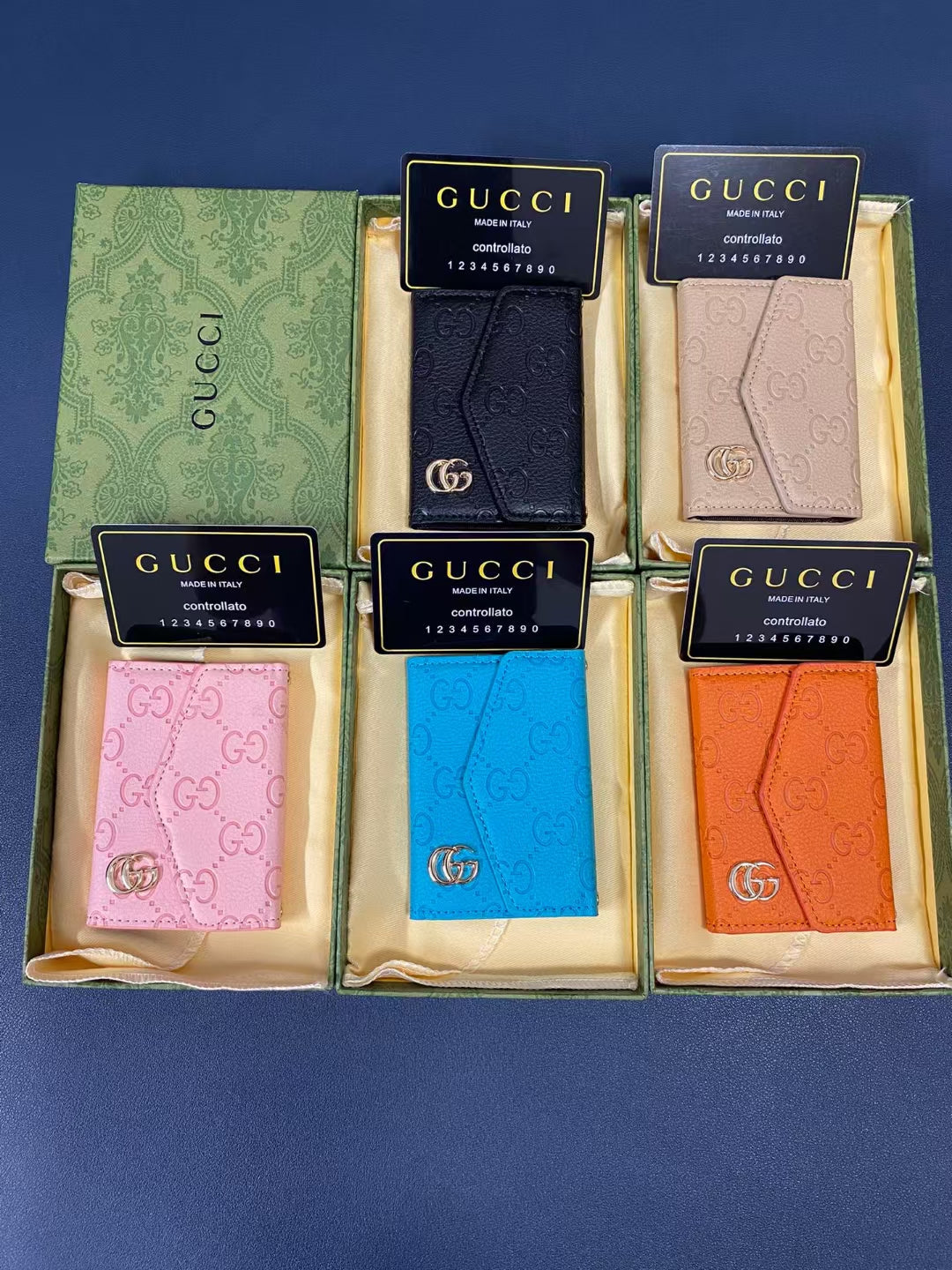 Gucci Signature Slim Wallet Card Case
