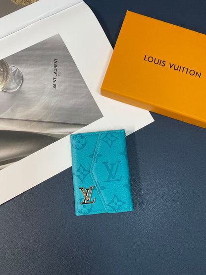Louis Vuitton Essentials Compact Card Holder