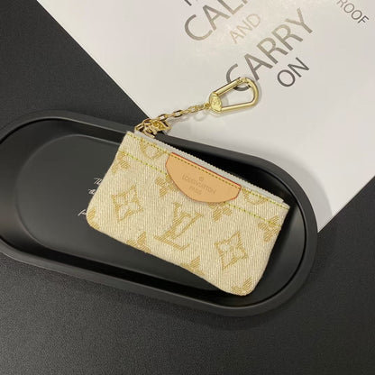 Louis Vuitton Essentials Card Case