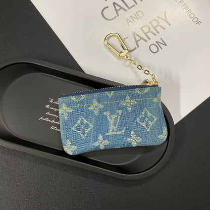 Louis Vuitton Essentials Card Case