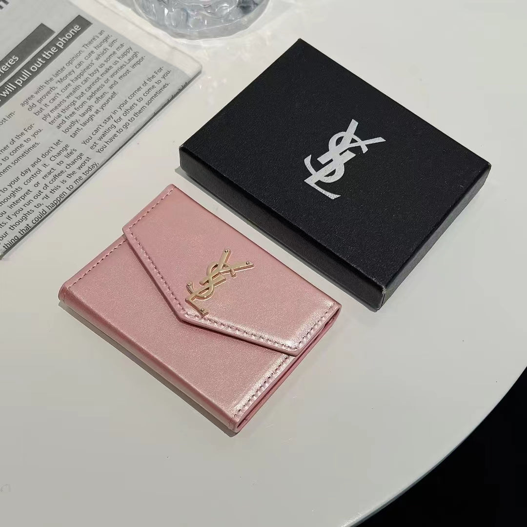 LuxeLine Compact Essentials Case LV