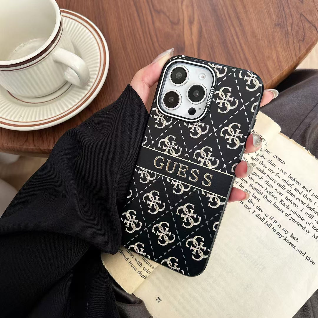 GUESS Signature Sleek Fit Case