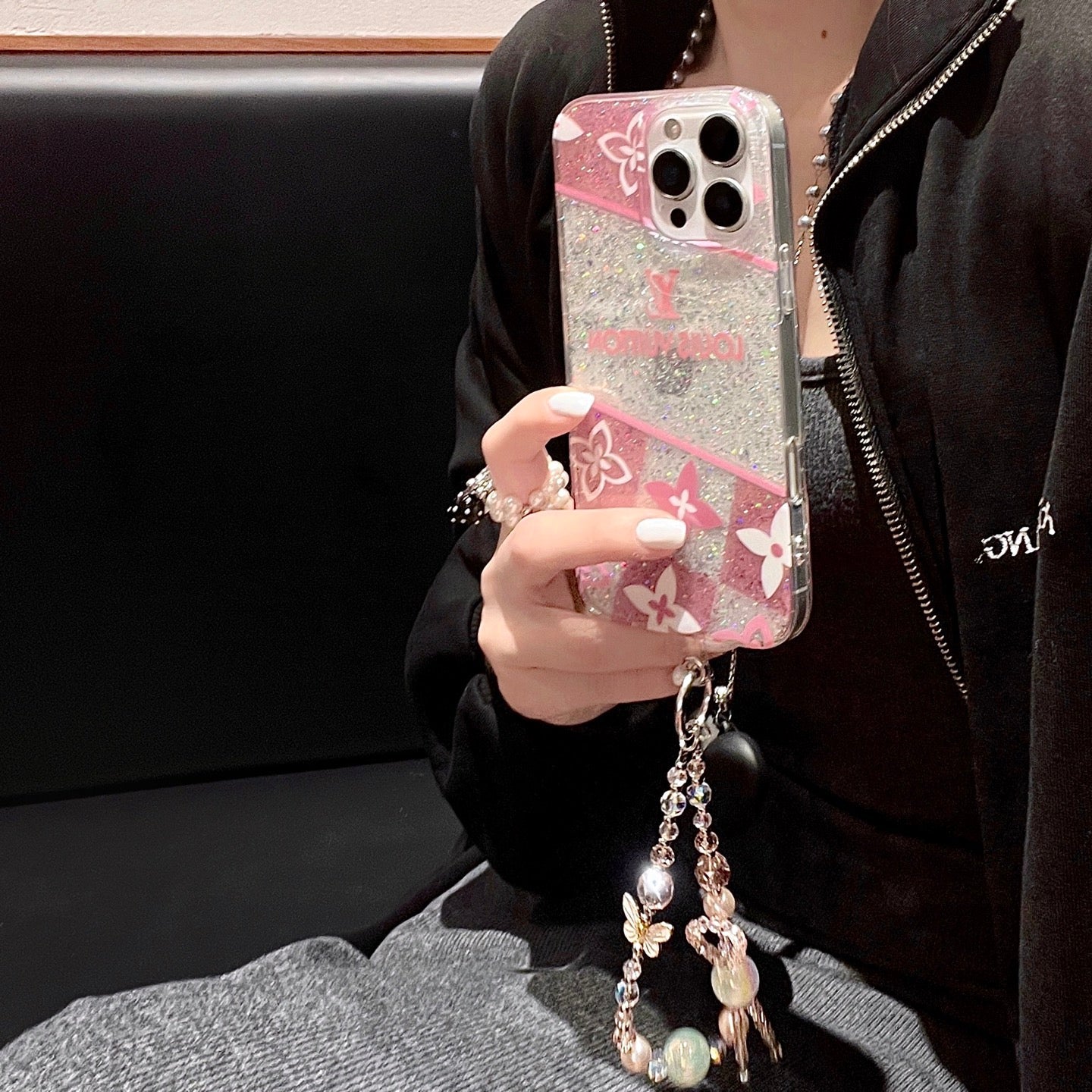 Louis Vuitton EasyGrip Cover Signature Style, Secure Hold