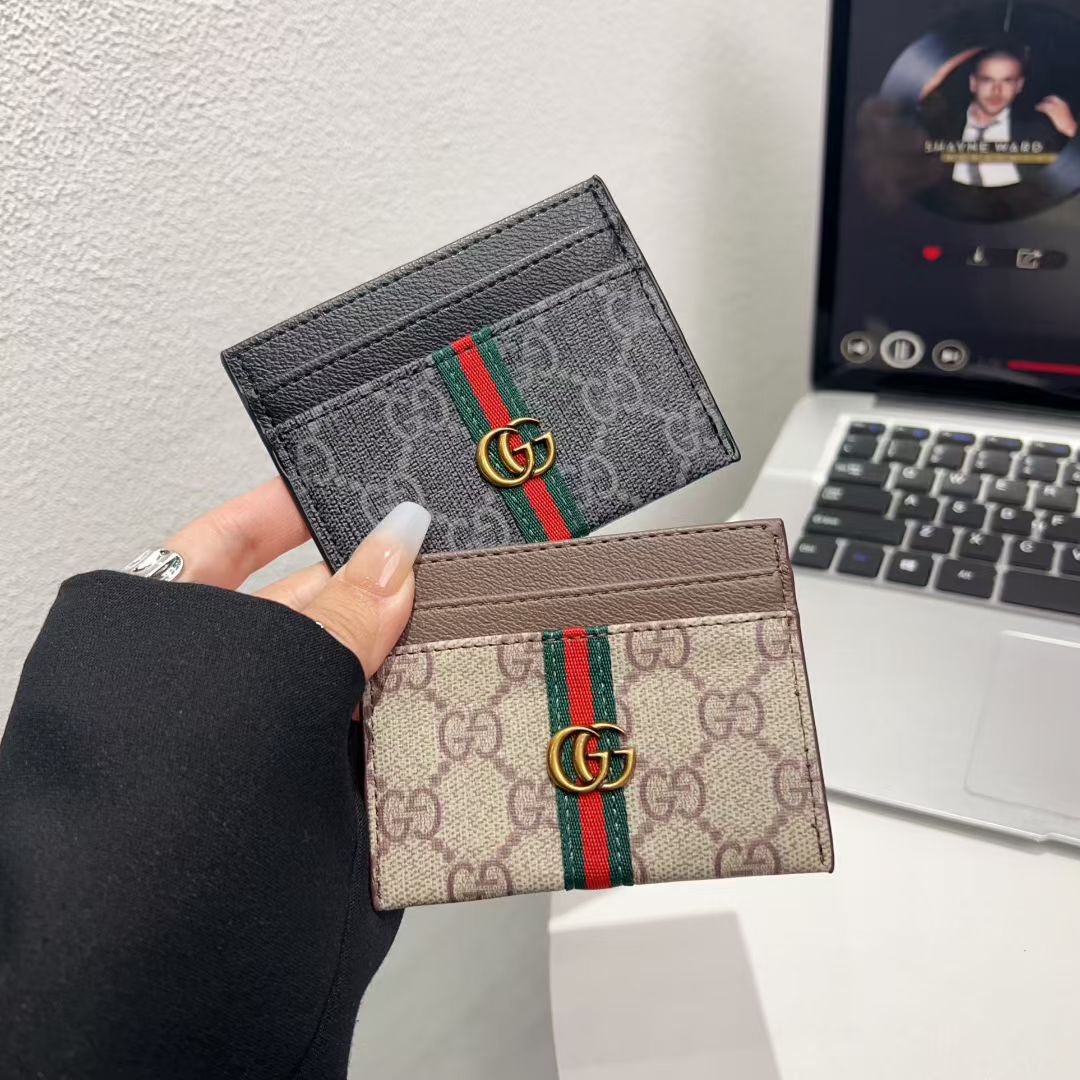 Gucci GG Supreme Card Holder