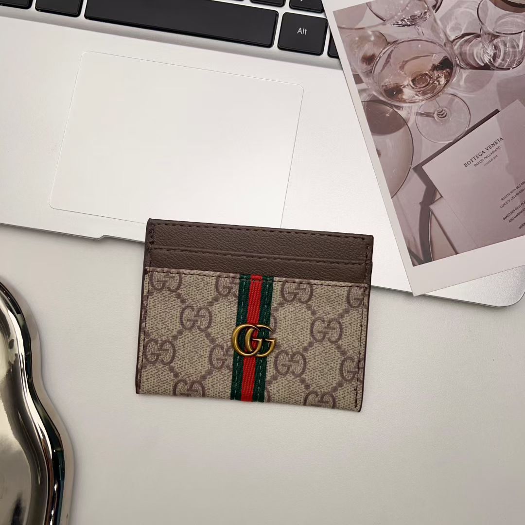 Gucci GG Supreme Card Holder
