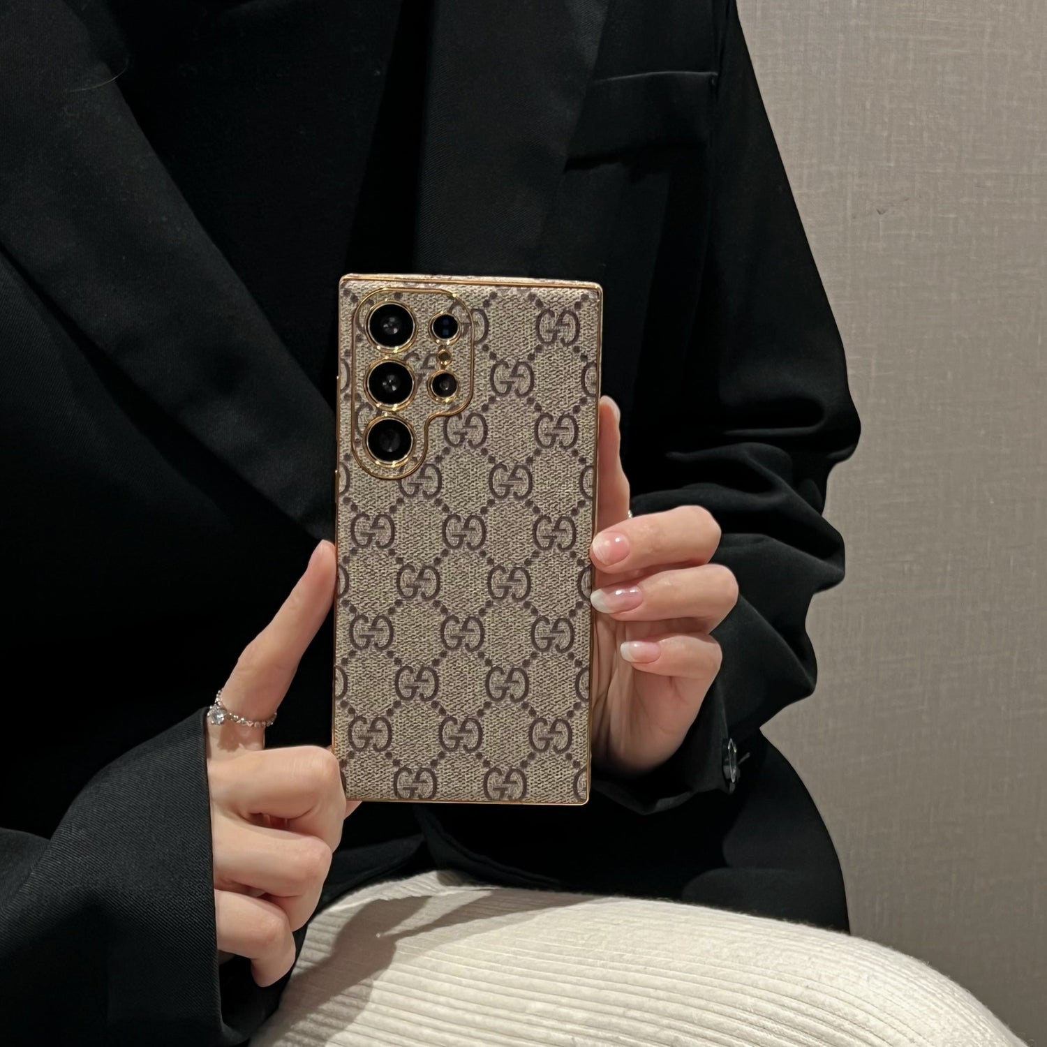 Louis Vuitton/ Gucci Chic Designer Style Samsung Galaxy Cover